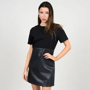 RD style McKenzie 
Black vegan Leather panel
Dress  small